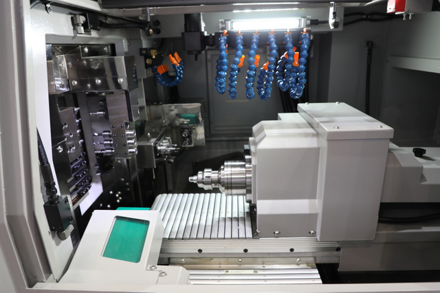 M&aacute;y tiện Fanuc kiểu Thụy Sĩ D205D