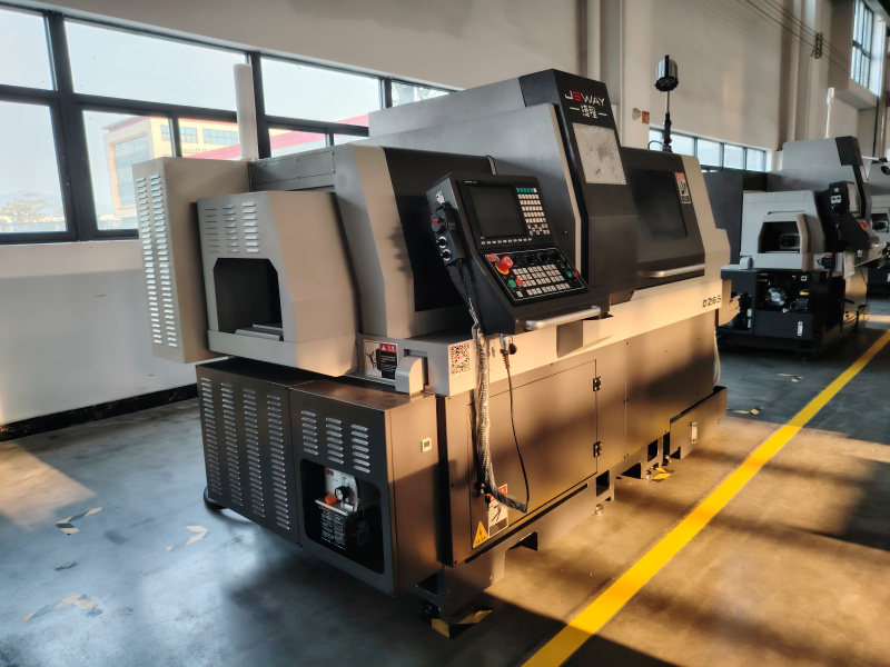 M&aacute;y tiện Fanuc kiểu Thụy Sĩ D265D